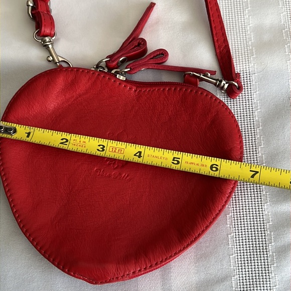 VERA PELLE HEART SHAPED CROSSBODY - Picture 5 of 6